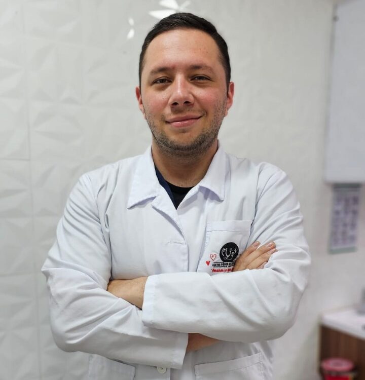 DR. Nicolas Caita DR. Nicolas Caita
